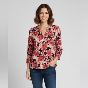 Crown & Ivy Women’s Fish printed size 3X top Navy blue pink 3/4 sleeves